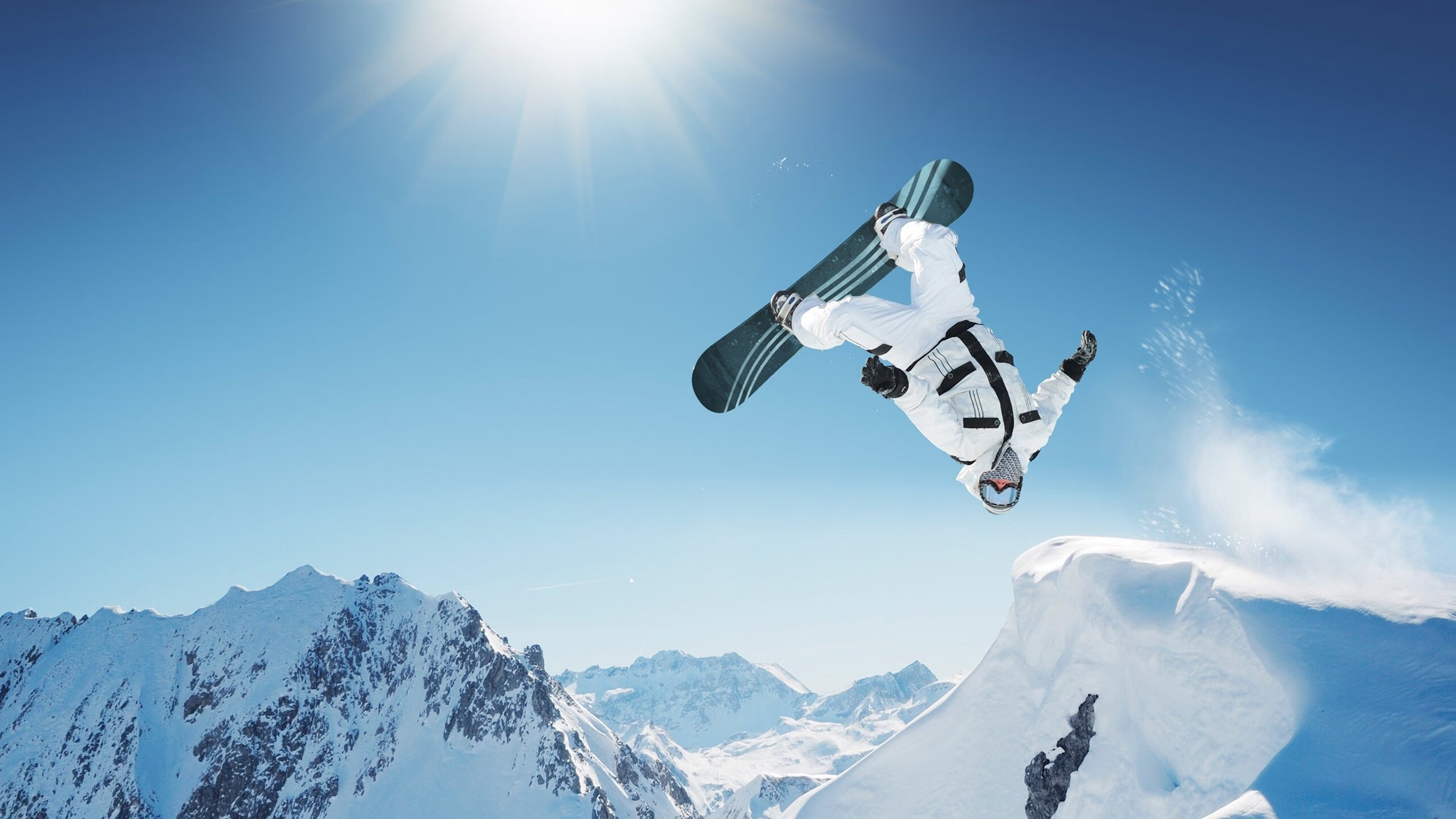 F1品牌合作：跨界联名的新潮流，f1都有哪些品牌