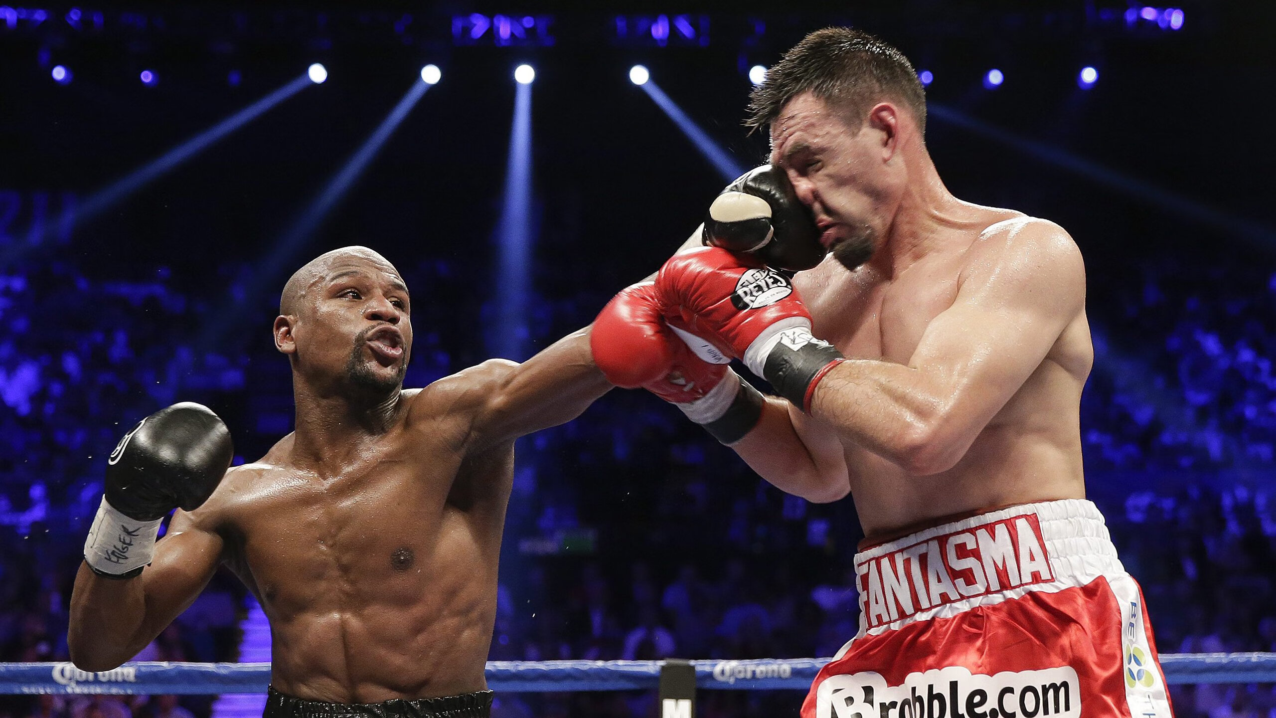 《新星崛起：年轻选手在电竞舞台闪耀》，新崛起的一颗新星