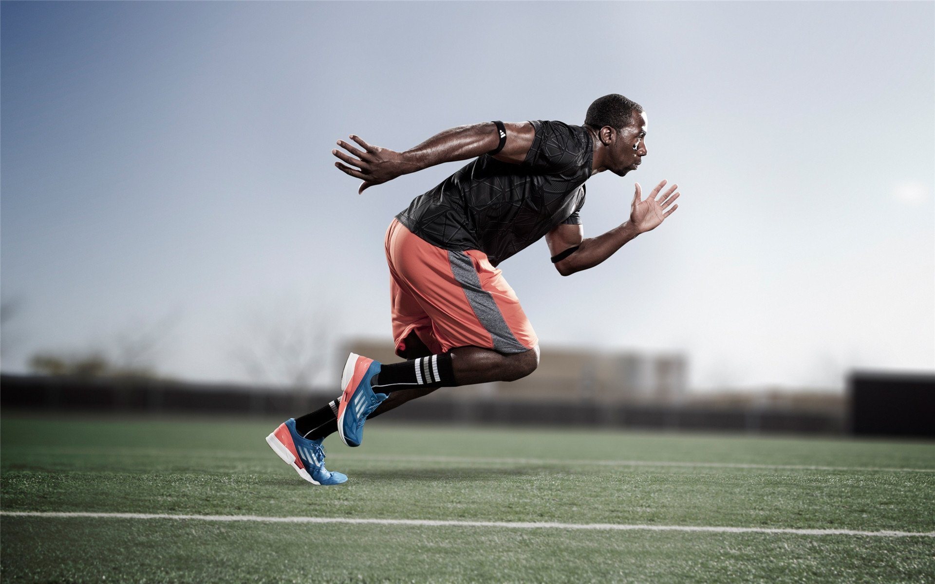 《新星崛起：年轻选手在电竞舞台闪耀》，新崛起的一颗新星